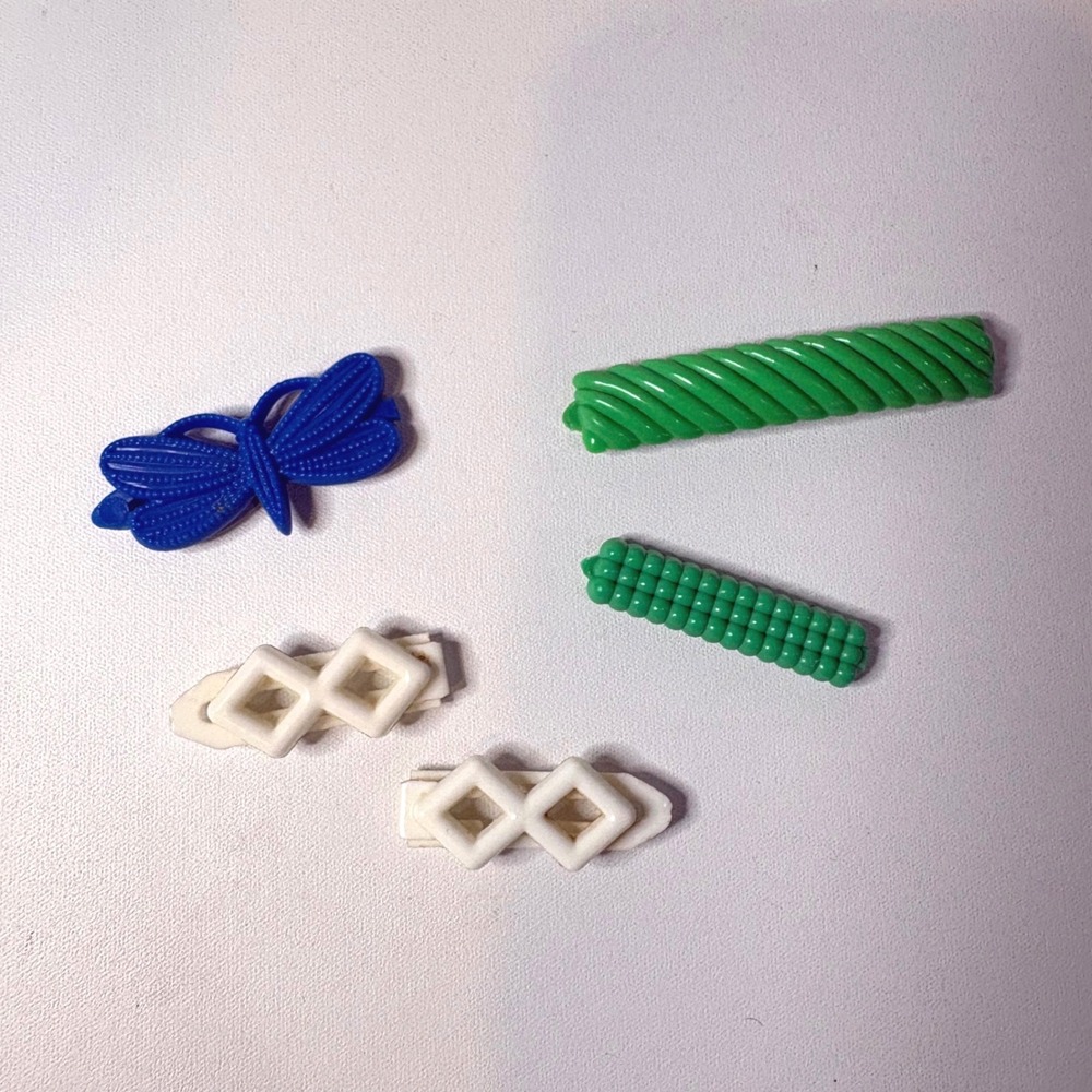 Vintage 1980s Plastic Hair Clip Bundle Blue Dragonfly Green White Barrettes 5pc